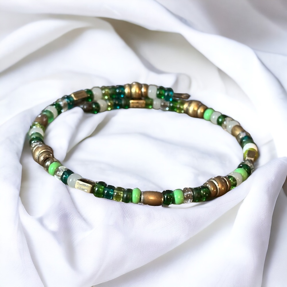 Green glass bead wire wrap bracelet
